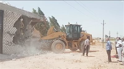 إزالة 14 حالة تعد على أراض زراعية وأملاك دولة بأسيوط 