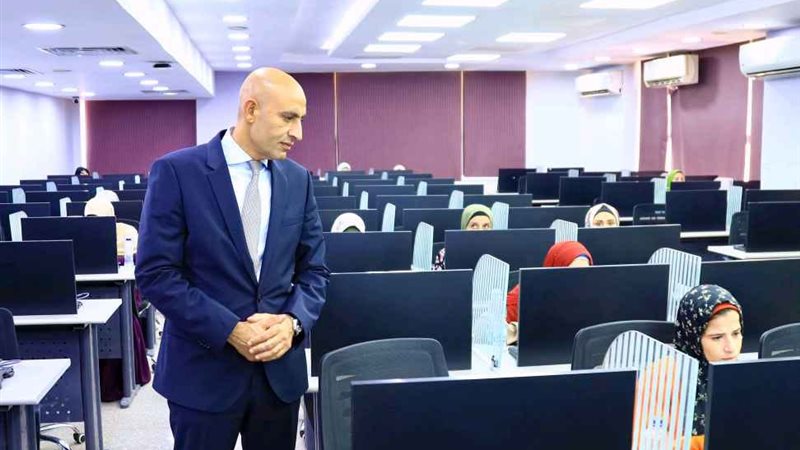 محمد عبد اللطيف وزير