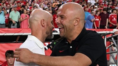 أول صدام خارج هولندا، تاريخ مواجهات سلوت وتين هاج قبل موقعة ليفربول واليونايتد