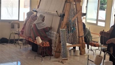انطلاق المرحلة الثالثة من برنامج تدريب سيدات شمال سيناء على صناعة السجاد اليدوي