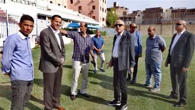 محافظ الأقصر يحيل موظفي النادي الرياضي للتحقيق (صور)