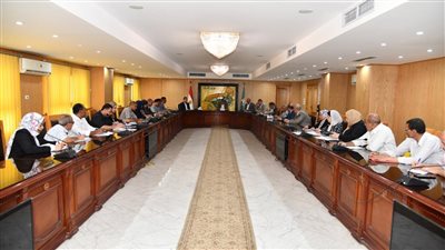 محافظ الفيوم يشكل لجنة لمتابعة عمليات تقنين وضع اليد بملف أملاك الدولة