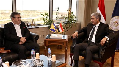 وزير السياحة والآثار يبحث مع سفير البوسنة والهرسك بالقاهرة تعزيز التعاون المشترك