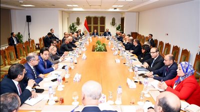 بدر عبد العاطى يثمن الدور المحوري والوطني للإعلام المصرى