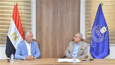 هيئة الدواء تبحث مع شركة عالمية إجراء التجارب السريرية بمصر