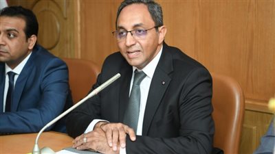 محافظ قنا يستعرض الموقف التنفيذي لمشروعات المرحلة الأولى من حياة كريمة 