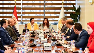 وزير التنمية المحلية: توقيع عقود جديدة لإدارة مصانع تدوير المخلفات في قنا وسوهاج