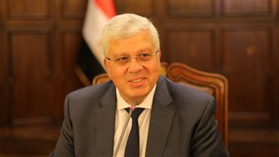 عاشور يغادر إلى باريس للمشاركة في مؤتمر 