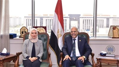 وزير العمل: جاهزون لتلبية احتياجات سوق العمل البحريني بالعمالة المصرية المُدربة 