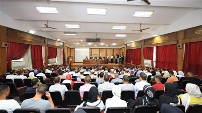 محافظ كفر الشيخ يشهد فعاليات ندوة مجابهة التلوث الكيميائي 