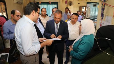  محافظ الشرقية يتابع سير العمل بالمركز التكنولوجي في بلبيس 