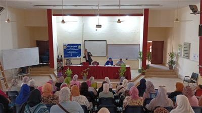 جامعة قناة السويس تنظم ندوة حول استراتيجيات التعليم الحديث (صور)