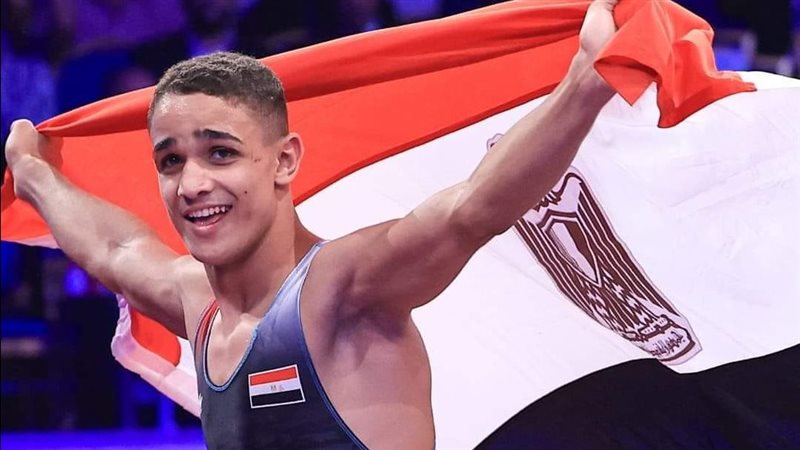 مصطفى حسين لاعب منتخب