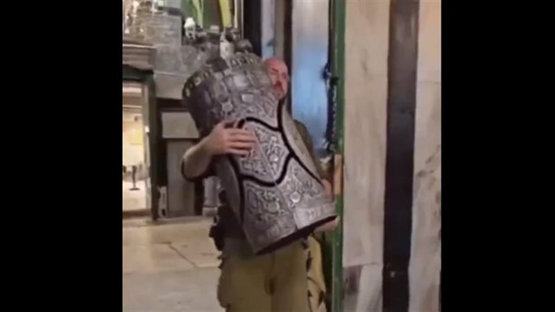 مستوطنون يحولون الحرم