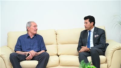 وزير الرياضة يبحث آخر الاستعدادات لاستضافة كأس العالم لأندية كرة اليد