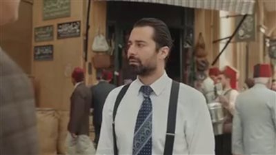 مسلسل عمر أفندي الحلقة 13، أباظة يسرق ذهب أحمد حاتم والأخير يلجأ لسباق الخيل