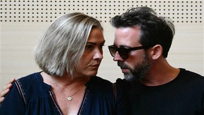 ابنته لم تسلم من شره، تطورات صادمة في قضية زوج فرنسي خدر زوجته وجند العشرات لاغتصابها