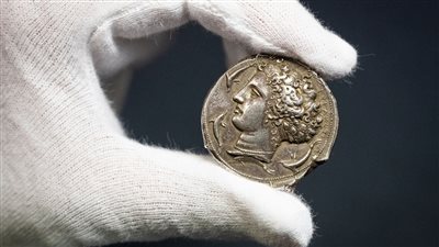 العثور على عملات فضية رومانية بجنوب إيطاليا