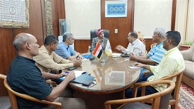 رئيس جامعة الأقصر تبحث الاستعدادات للعام الدراسي الجديد