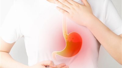 الصحة: آلام الصدر مؤشر للإصابة بارتجاع المريء