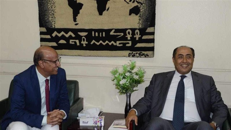 لقاء السفير حسام