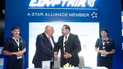 أكاديمية مصر للطيران للتدريب توقع عقد شراكة لتوريد الحزم التدريبية بطراز A350