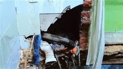 تفاصيل انهيار جزئي داخل عقار في حدائق القبة 