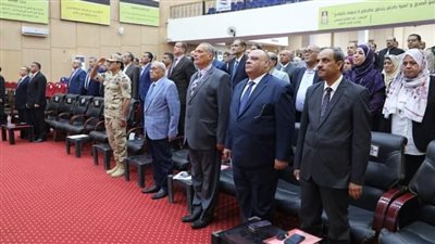 الزملوط يصدر 6 قرارات خلال اجتماع المجلس التنفيذي للوادي الجديد