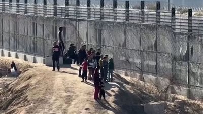 وزير إسرائيلي يحسم قرار الانحساب من محور فيلادلفيا