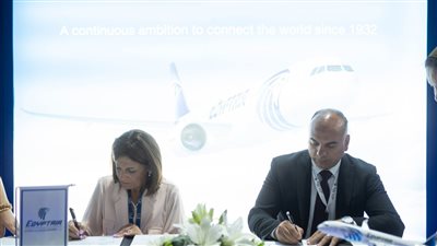 مصر للطيران توقع عقد خدمات أرضية مع شركة A Jet التركية بمعرض العلمين 