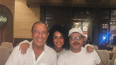 نانسي صلاح تفاجئ جمهورها بصورة مع أشرف عبد الباقي ومحمد هنيدي 