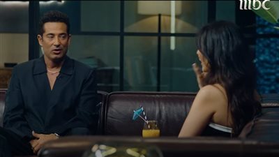 أحمد سعد يروي قصة غريبة عن شقيقه عمرو: اتقدم لـ بنت الجيران لقيها مخطوبة فطلب إيد أمها (فيديو)