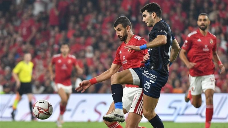 لاعب الأهلي السابق