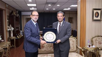 الهوبي يلتقي محافظ دمياط ويبحث معه تعزيز الشراكة لدعم منظومة سلامة وجودة المنتجات الغذائية