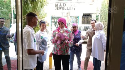 رئيس جامعة الأقصر تتفقد استعدادات كلية الطب للعام الدراسي الجديد (صور)