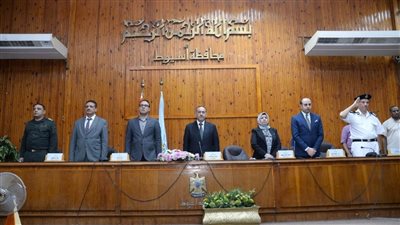 ​​​​​​تنفيذي أسيوط يوجه بتوفير الخدمات لمدينتي 30 يونيو وناصر (فيديو)