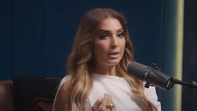 الفنانة روجينا، فيتو