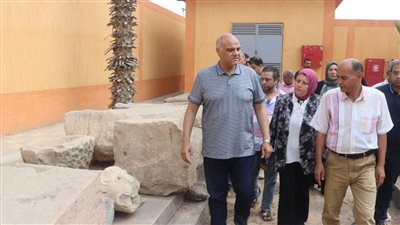 محافظ القليوبية يتفقد المقبرة الأثرية بأتريب في بنها