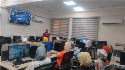 التضامن تنظم تدريبا لفرق عمل الخط الساخن 