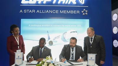مكاسب بالجملة لمصر للطيران من معرض الفضاء الدولي، اعتماد أول مركز صيانة وإصلاح من أيرباص في أفريقيا، توقيع اتفاقيات دولية مع كبرى الشركات العالمية 