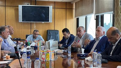  الصناعات النسيجية: ضرورة حل مشاكل القطاع لتمكين المصانع من العمل والإنتاج والتصدير 