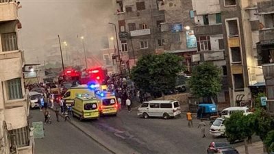 اللقطات الأولى لحريق شقة سكنية ومحل أحذية في الإسكندرية 