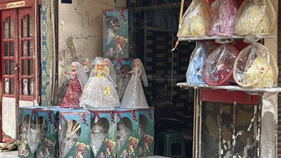 العروسة الحلاوة والجمل أيقونة احتفالات المولد النبوي.. تبدأ من 60 جنيها في شارع باب البحر برمسيس.. والتجار يشتكون من الركود وارتفاع الأسعار (صور)