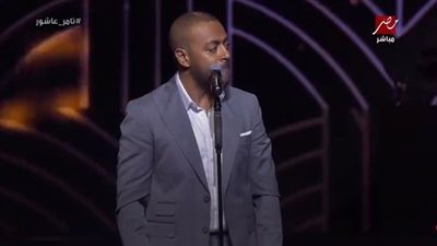 هتوحشنا والرك ع النية، تفاعل كبير من الجمهور مع تامر عاشور بحفل السعودية (صور)