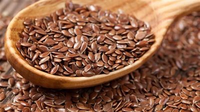 فوائد بذور الكتان للنساء، لرشاقتك وجمالك وتخفيف أعراض انقطاع الطمث