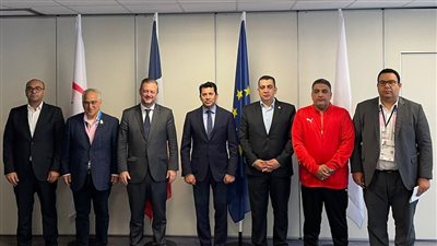 وزير الشباب والرياضة يلتقي رئيس اللجنة البارالمبية الدولية