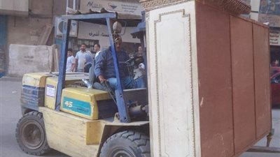 حملة لإزالة الإشغالات من الطرق بالطالبية