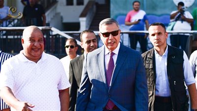 محافظ الإسكندرية يتابع تدريبات الاتحاد باستاد الإسكندرية