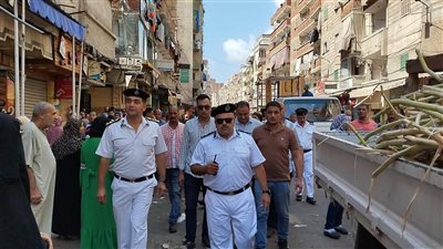 حملة أمنية مكبرة لإزالة إشغالات الباعة الجائلين بمنطقة الحضرة في الإسكندرية