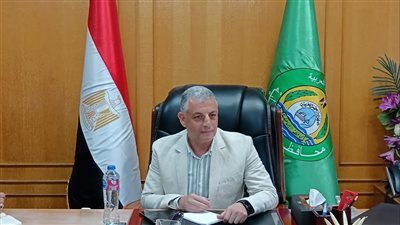 محافظ الإسماعيلية يوجه برفع الإشغالات وحل شكاوى المواطنين (صور)